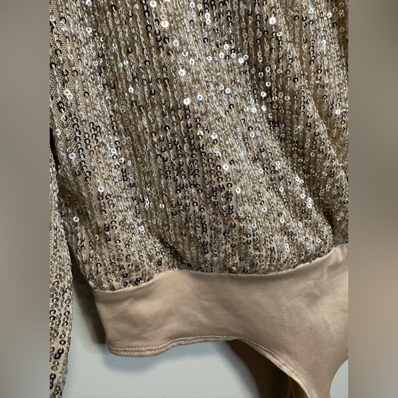 Dynamite Gold Sequin Blouse - Picture 7 of 7